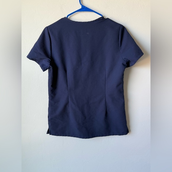 Figs Technical Collection Scrub Top in Dark Blue - Picture 4 of 4